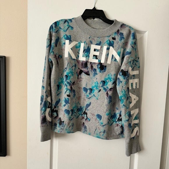Calvin Klein Jeans Gray/Blue/Purple floral pullover - Picture 9 of 10